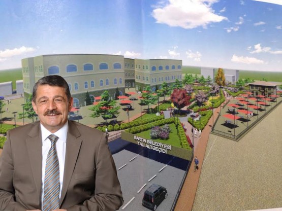 Projeyle ilgili açıklama yapan Belediye Başkanı ve MHP Belediye Başkan Adayı Cemal Akın Yalı Yaşam Merkezi önünden geçen taşıt yolunu yer altına alarak, bu şekilde oluşturulan yeni meydanda yapılacak düzenlemelerle yepyeni bir yaşam alanı daha oluşturmayı amaçladıklarını söyledi.