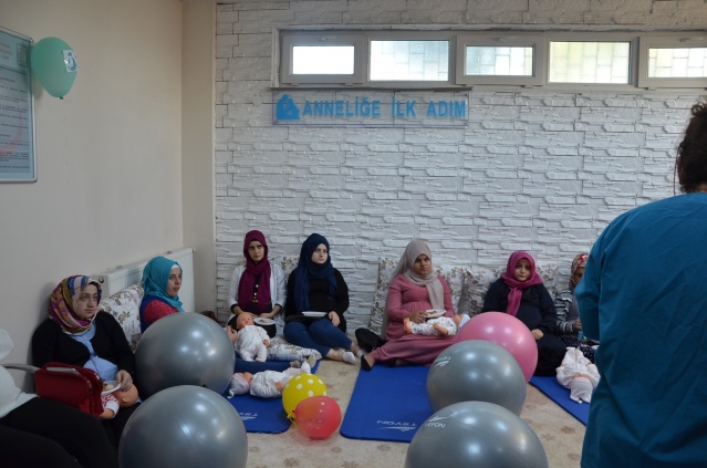 Bartın'da gebeleri doğuma ve doğum sonrasında anneliğe hazırlamak için Gebe Okulu açıldı.