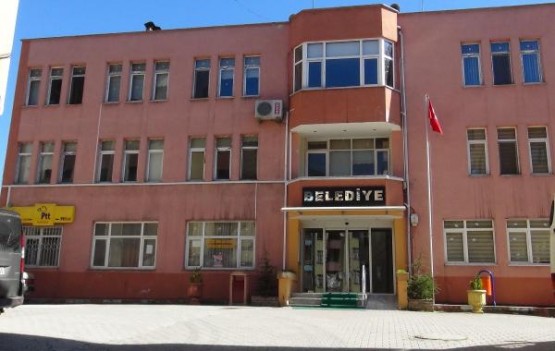 BARTIN'IN ULUS ILCESI'NDE BAGLI KUMLUCA BELDE BELEDIYESI'NDE MHP'LI ISMAIL CAN(FOTOGRAFTAKI), SON OLARAK OZEL KALEM SEKRETERLIGINI YAPTIGI AK PARTI'LI METIN CETIN'E KARSI SECIMI KAZANARAK BELEDIYE BASKANI OLDU. FOTO-AYHAN ACAR-BARTIN-DHA