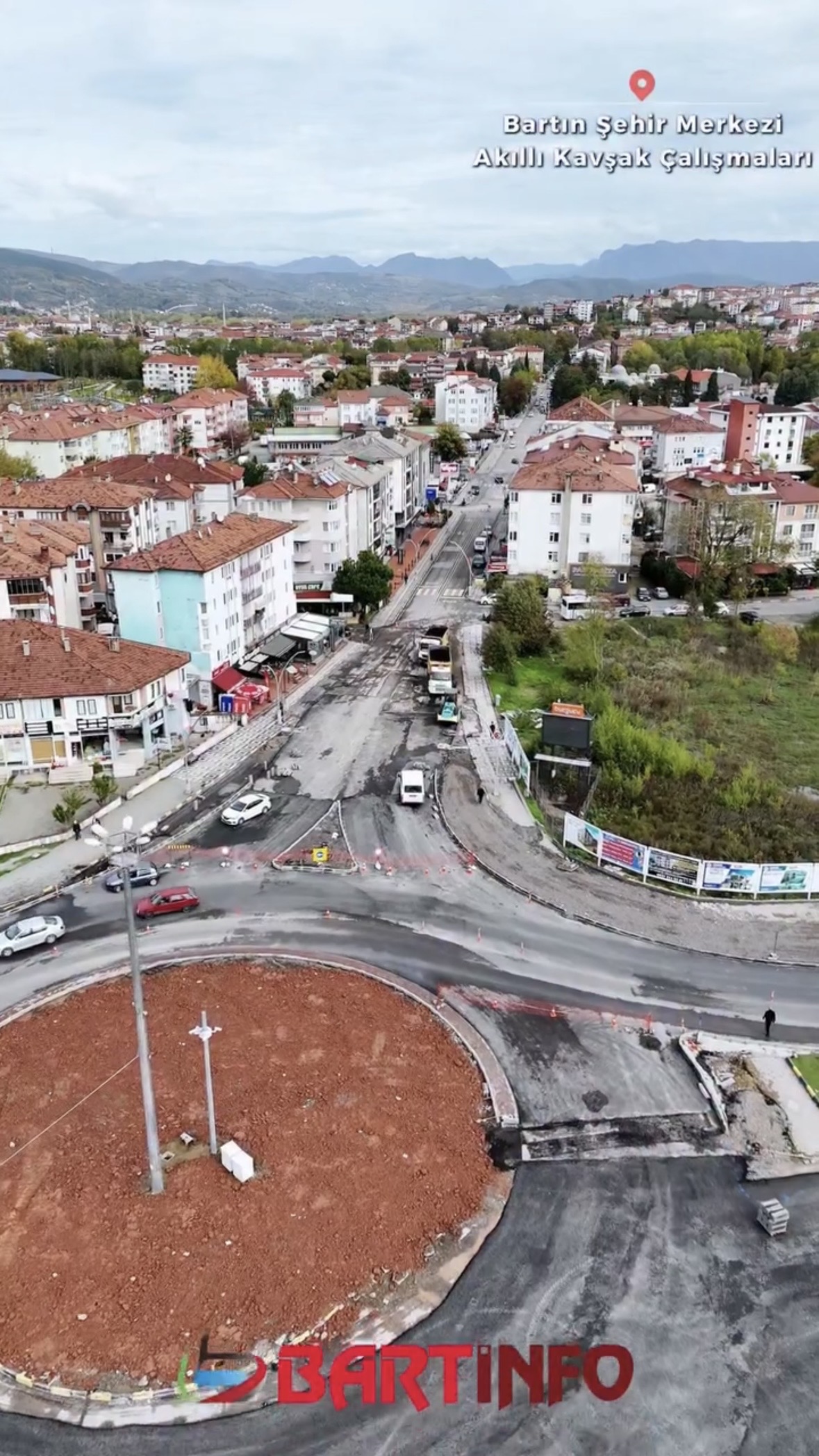 Bartın’ın en yoğun noktalarından biri olan Çatmaca mevkiinde akıllı kavşak çalışmaları sürüyor.