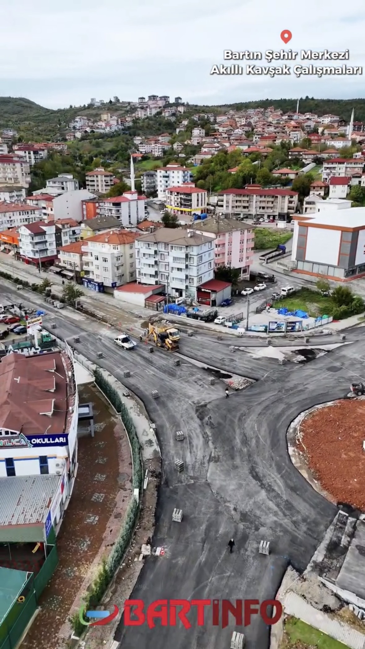 Bartın’ın en yoğun noktalarından biri olan Çatmaca mevkiinde akıllı kavşak çalışmaları sürüyor.