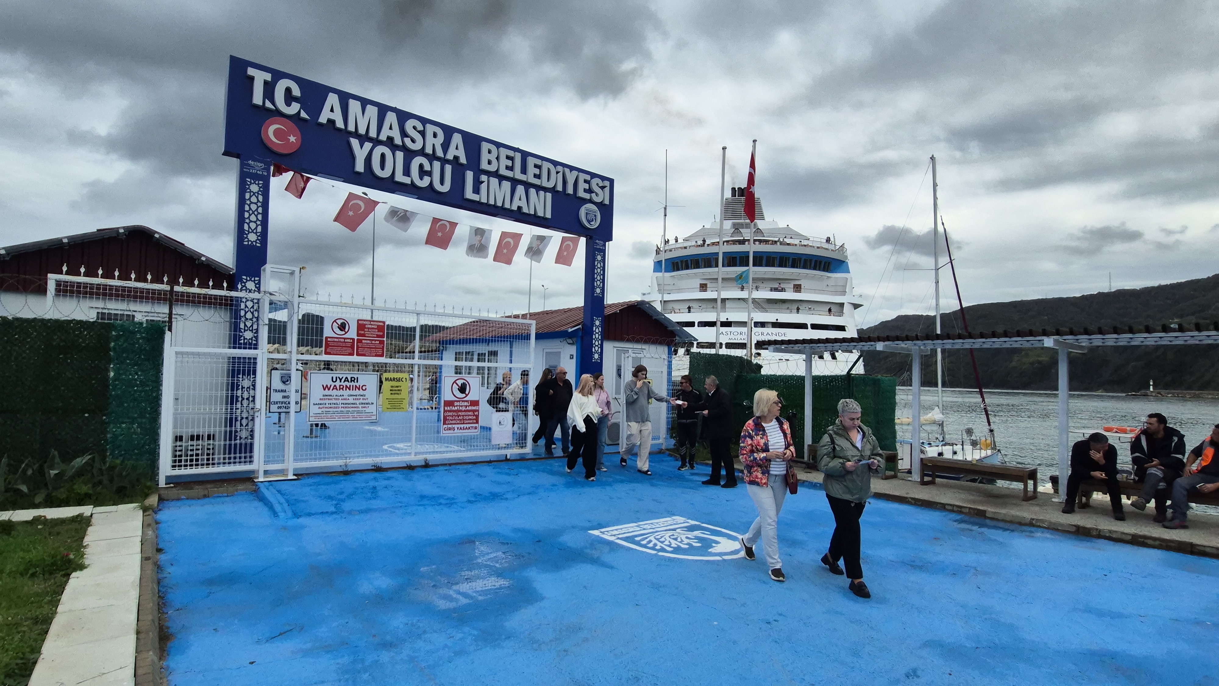 lk kez 3 Ağustos 2022 tarihinde başlayan seferle ilçeye gelen turistleri ağırlamaktan mutlu olduduklarını belirten Amasra Belediye Başkanı Recai Çakır, yaklaşık 6 ay sonra seferlere başlaması planlanan ikimci gemi ile ilçeye gelen Rus turist sayısında yeni rekorların kırışacağını ifade etti.