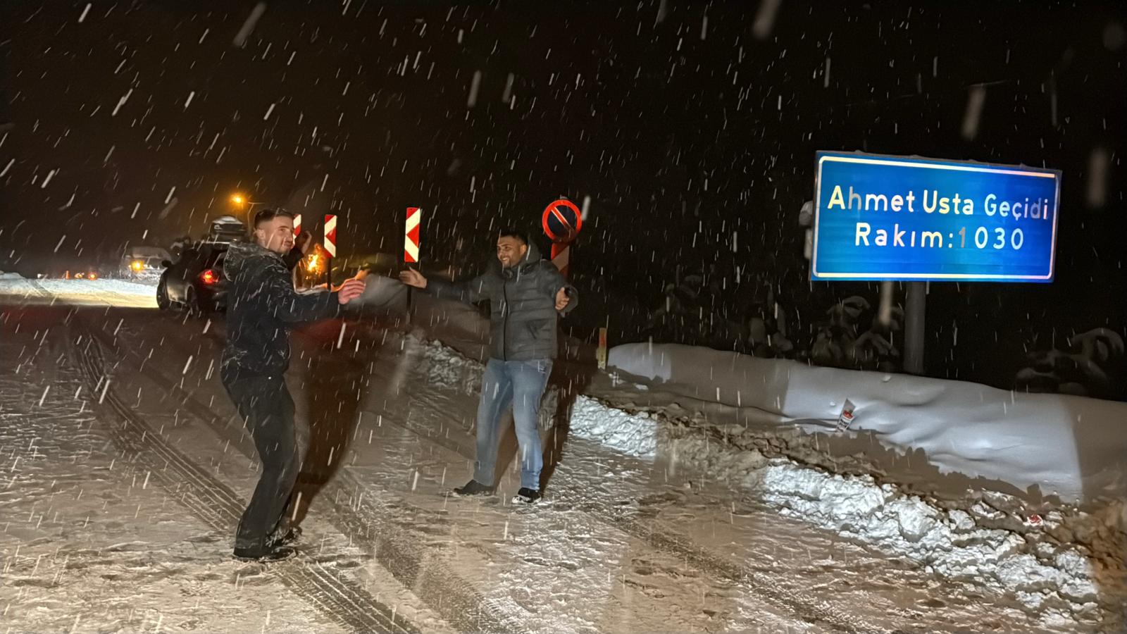 Ahmetusta Geçidinde Kar Dansı