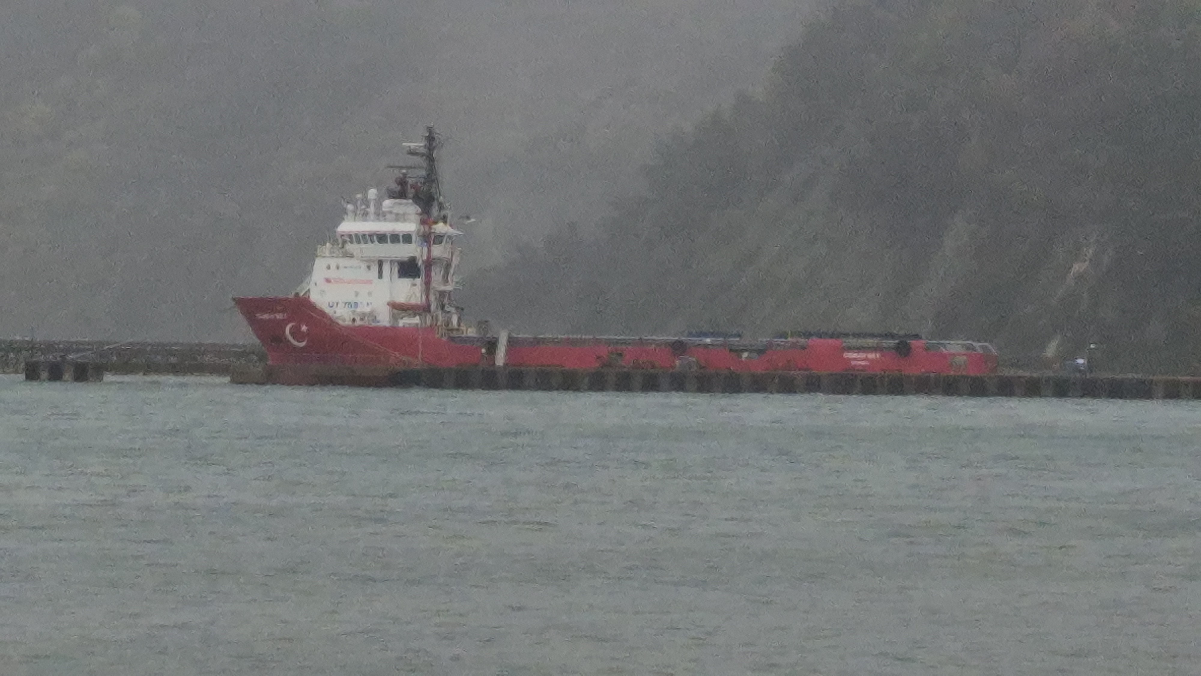 Öte yandan, fırtınanın gece yarısından sonra etkisini yitirmesi bekleniyor.