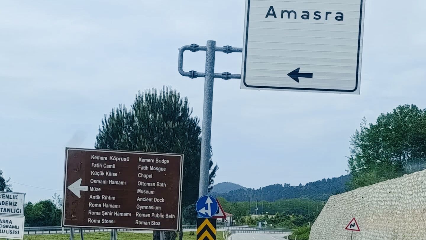 Amasra’nın Kahverengi Tabelaları 13 Yıl Sonra Geri Döndü