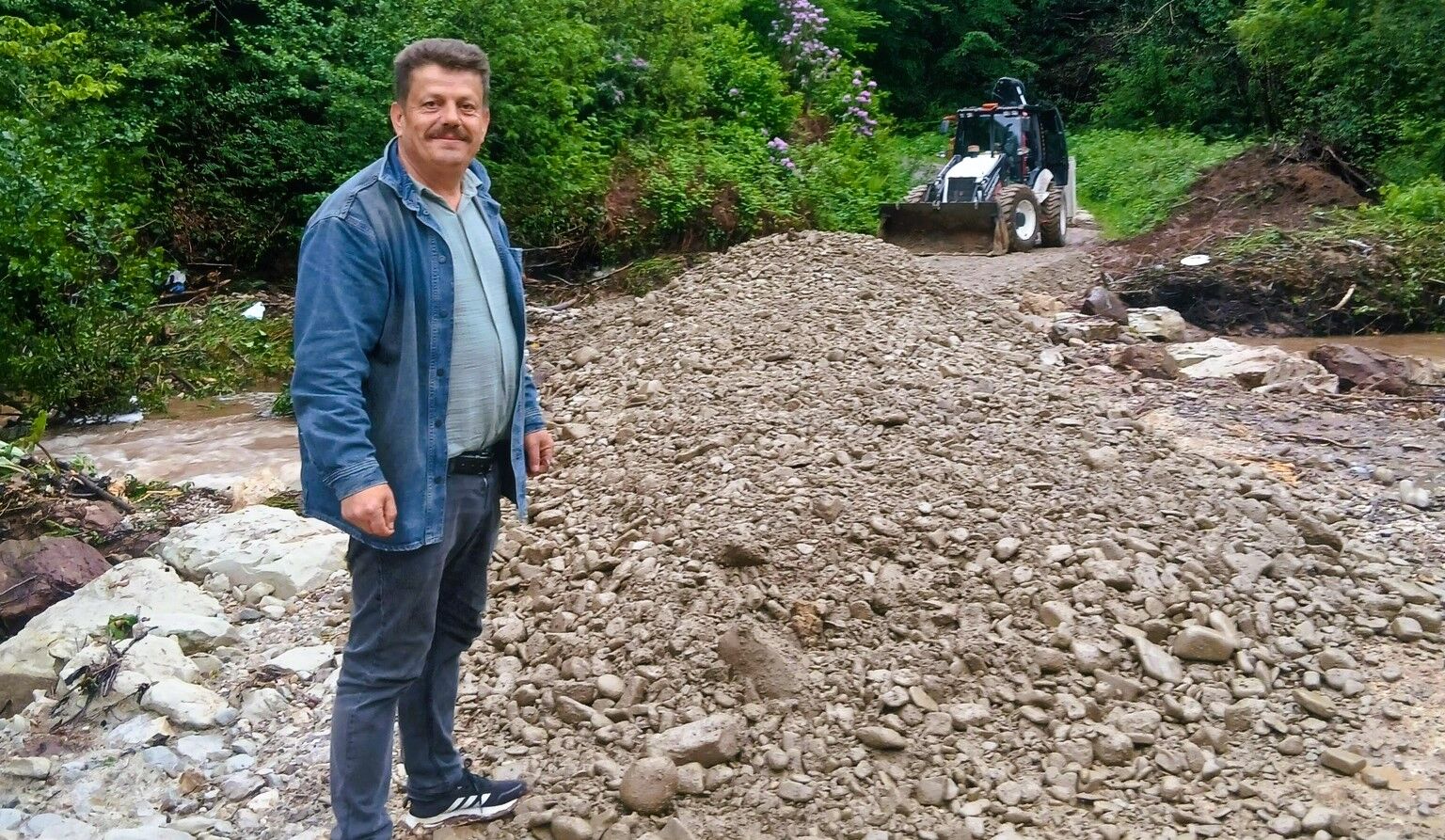 Kalp Krizi Geçiren Muhtar Hayatını Kaybetti