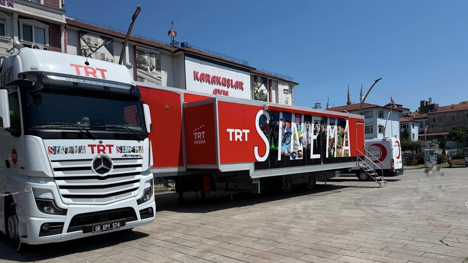 TRT Sinema Tırı 3 Gün Bartın’da Çocuklarla