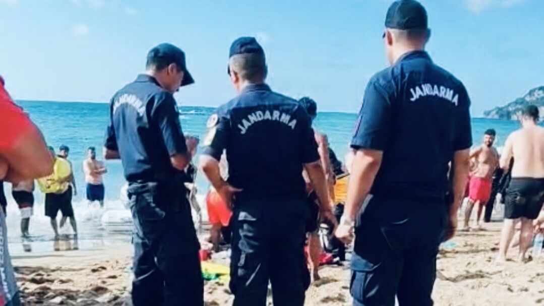 İnkumu’nda can pazarı! 21 yaşındaki genç ölümden döndü