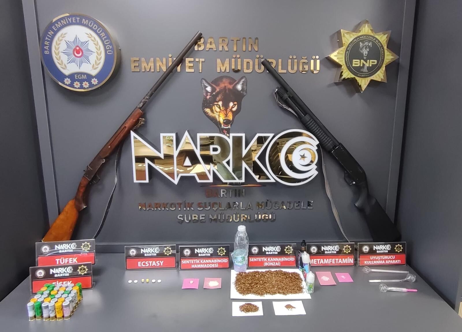 Bartın'da Şafak Operasyonu: 5 Gözaltı, 4 Şüpheli Aranıyor