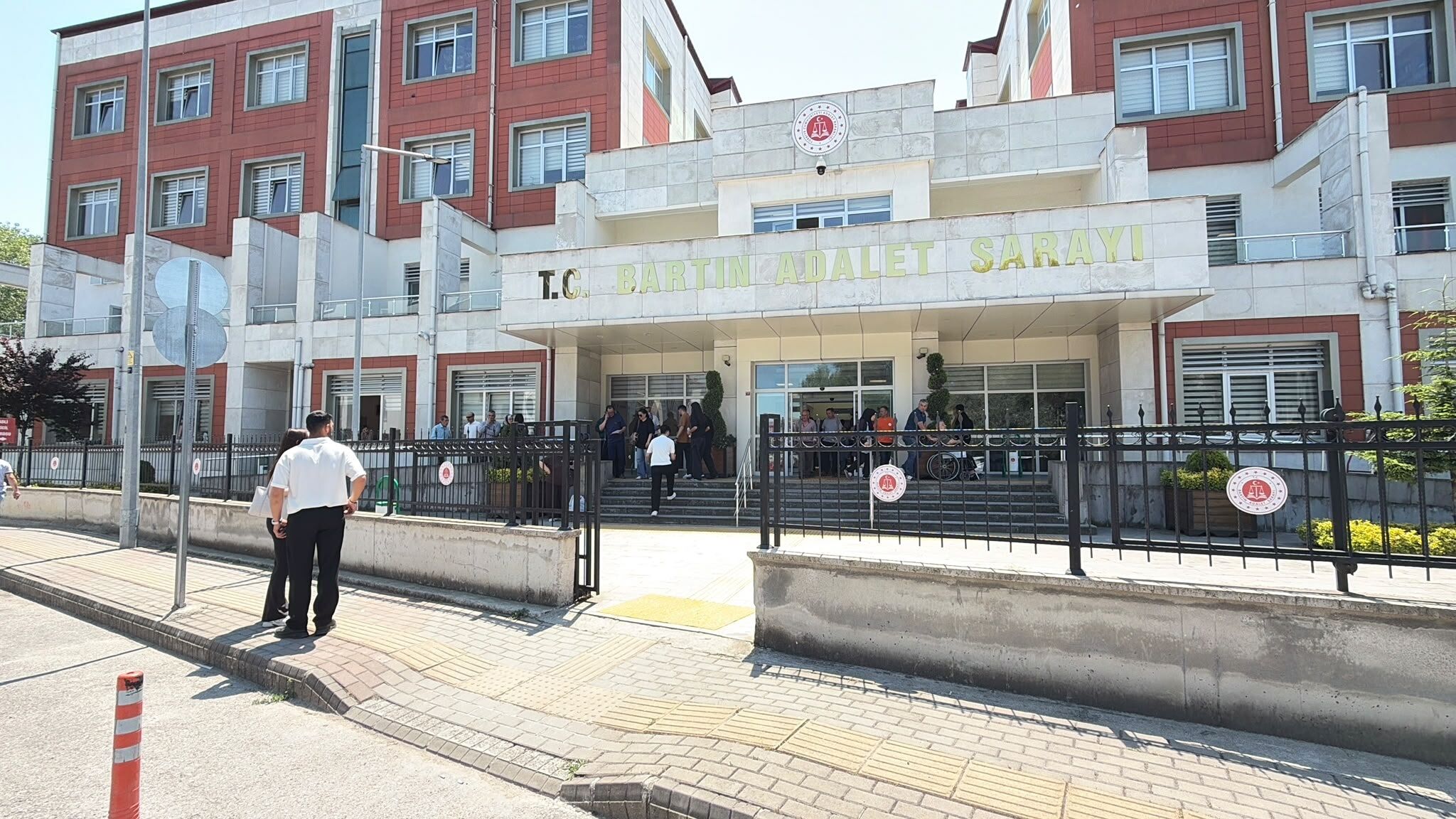 Sanal medyada müstehcen paylaşımlar yapan 2 kişi tutuklandı
