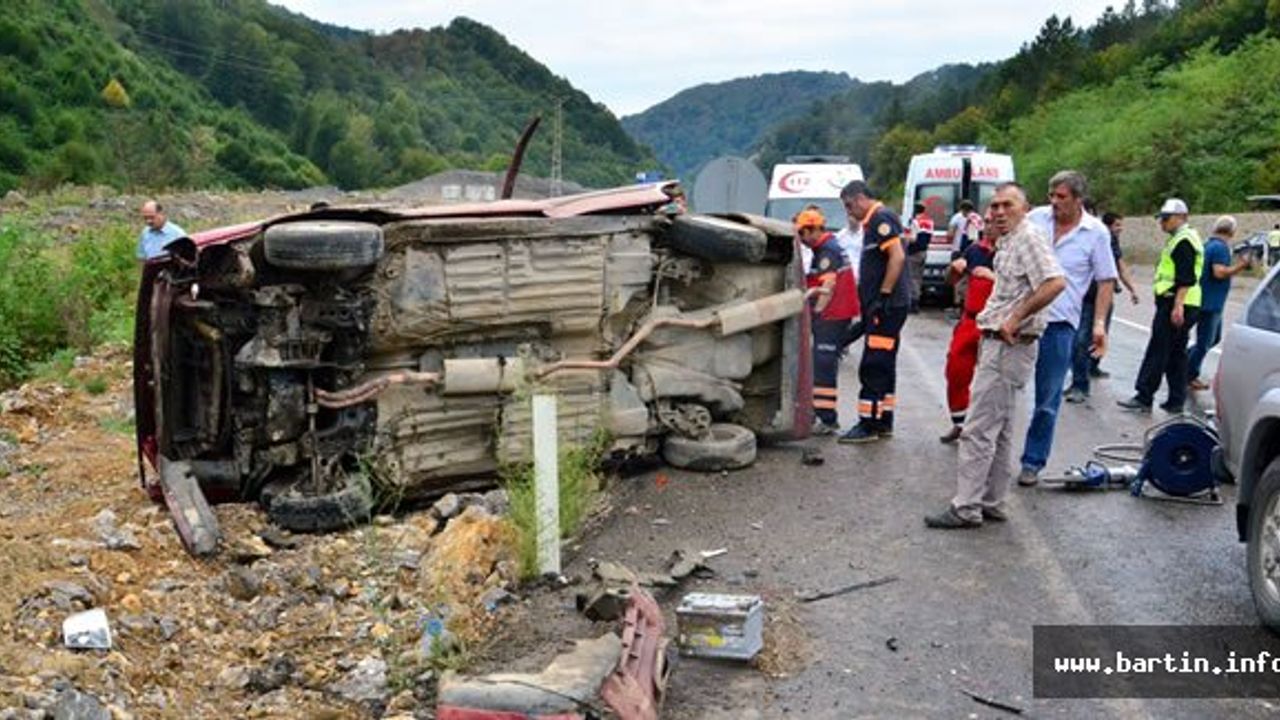 Hastane Yolunda Feci Kaza: 1'i Ağır 3 Yaralı