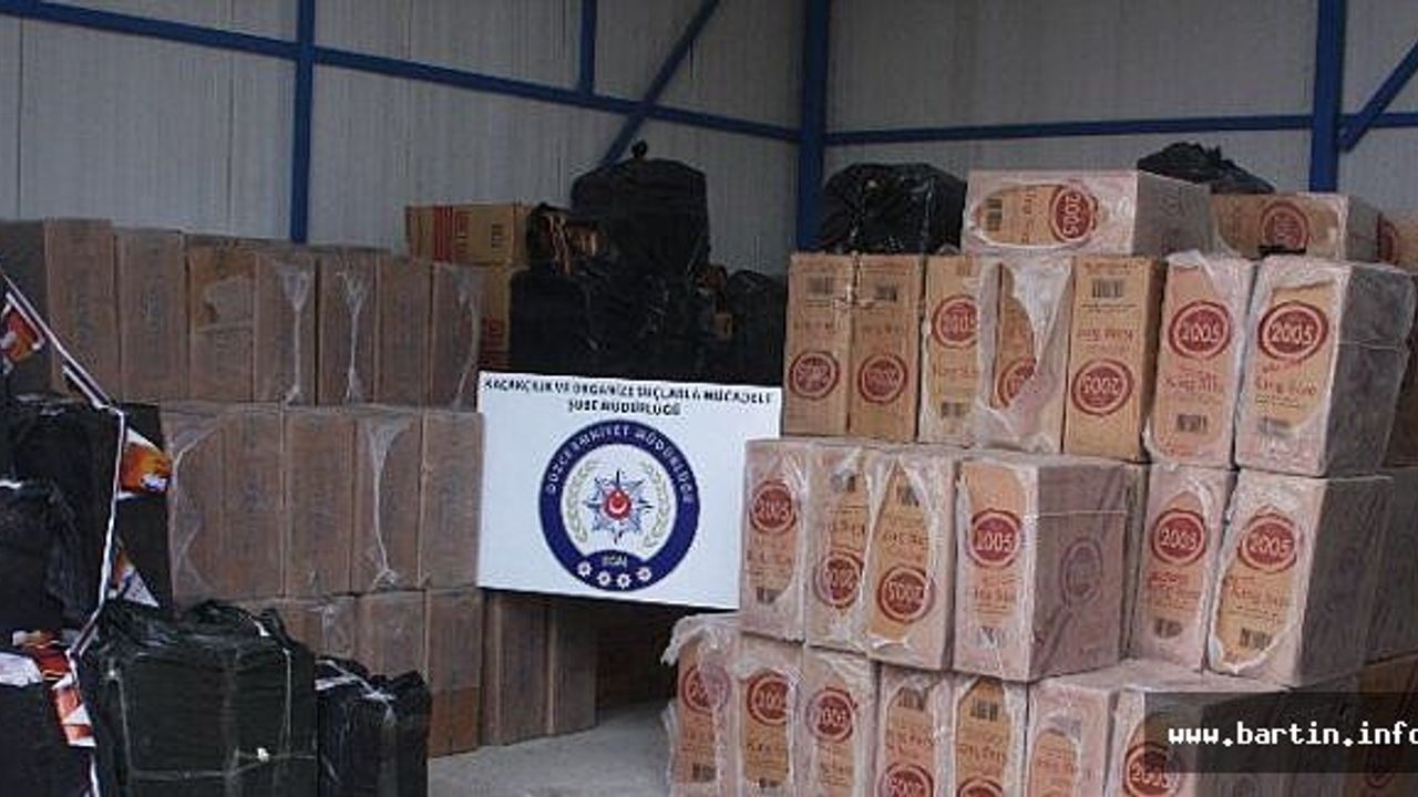 Sünger Kamyonundan Kaçak Çay Ve Sigara Çıktı