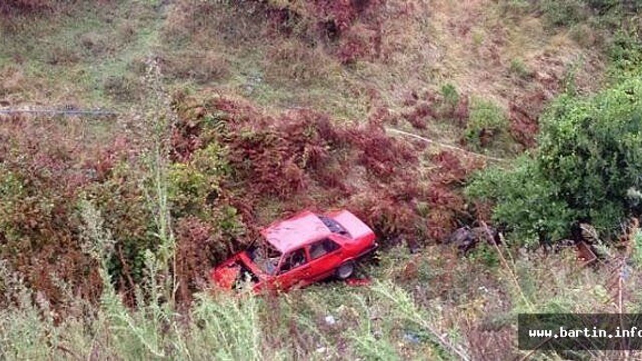 Uçuruma Yuvarlanan Otomobilde 2’si Ağır 3 Kişi Yaralandı