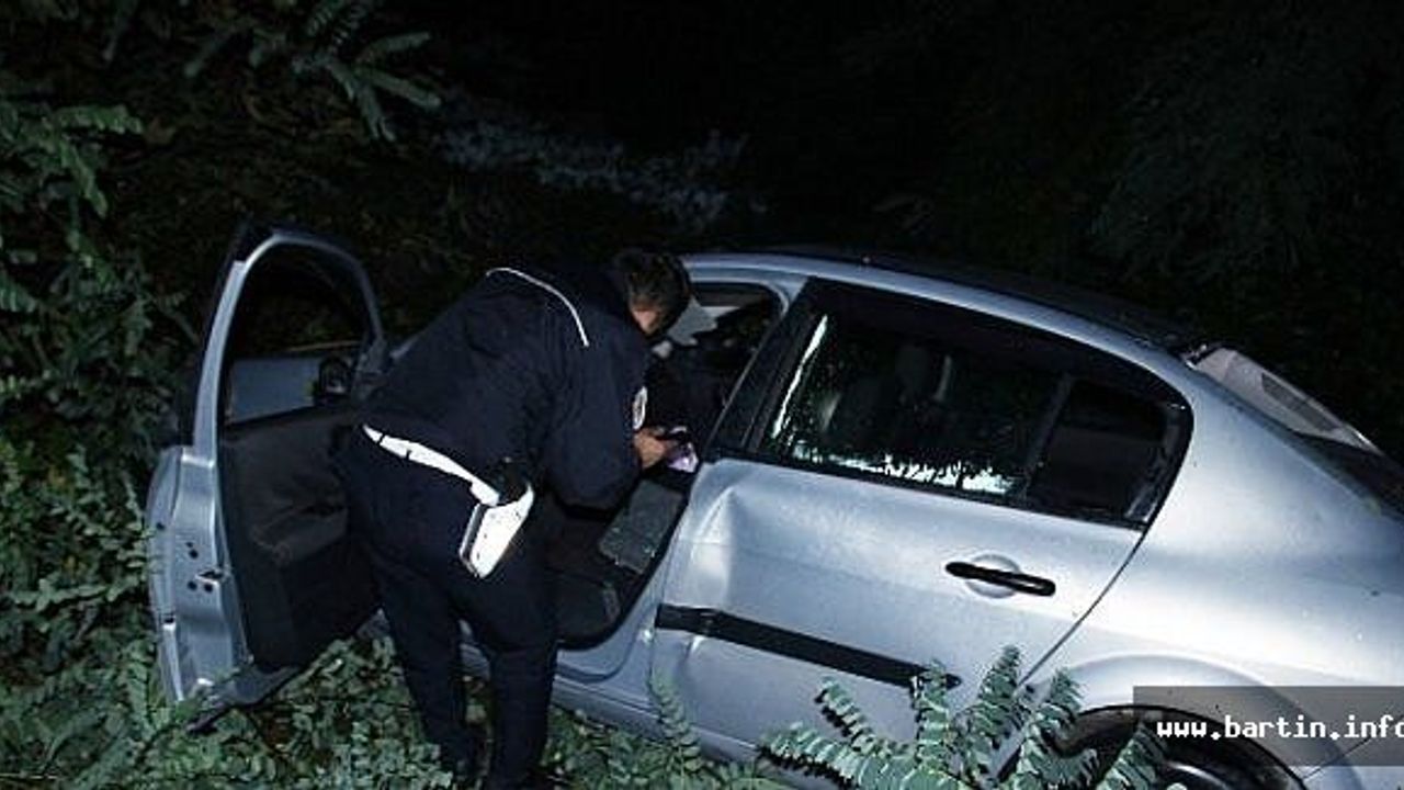 Yoldan Çıkan Otomobil Dere Yatağına Uçtu