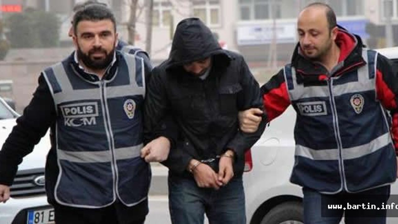 Bir marul için 100 TL'lik sahte banknot verince suçüstü yakalandı