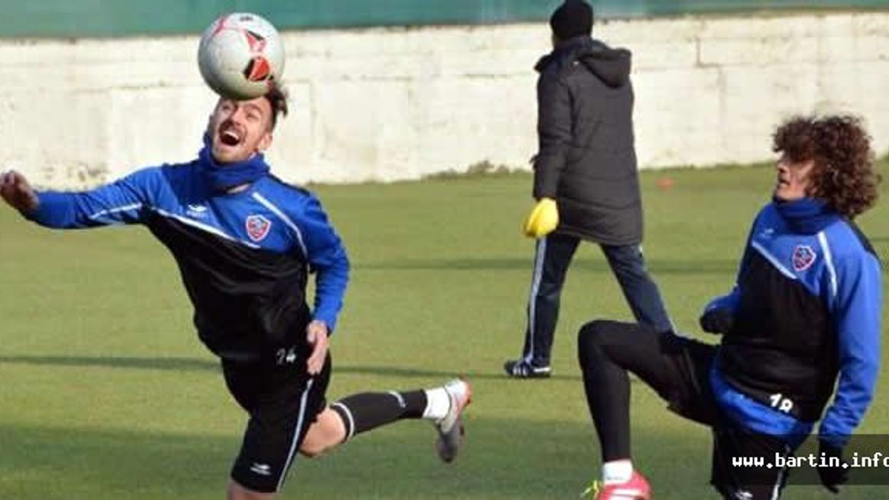 Karabükspor'da Tek Gündem Golcü Transferi