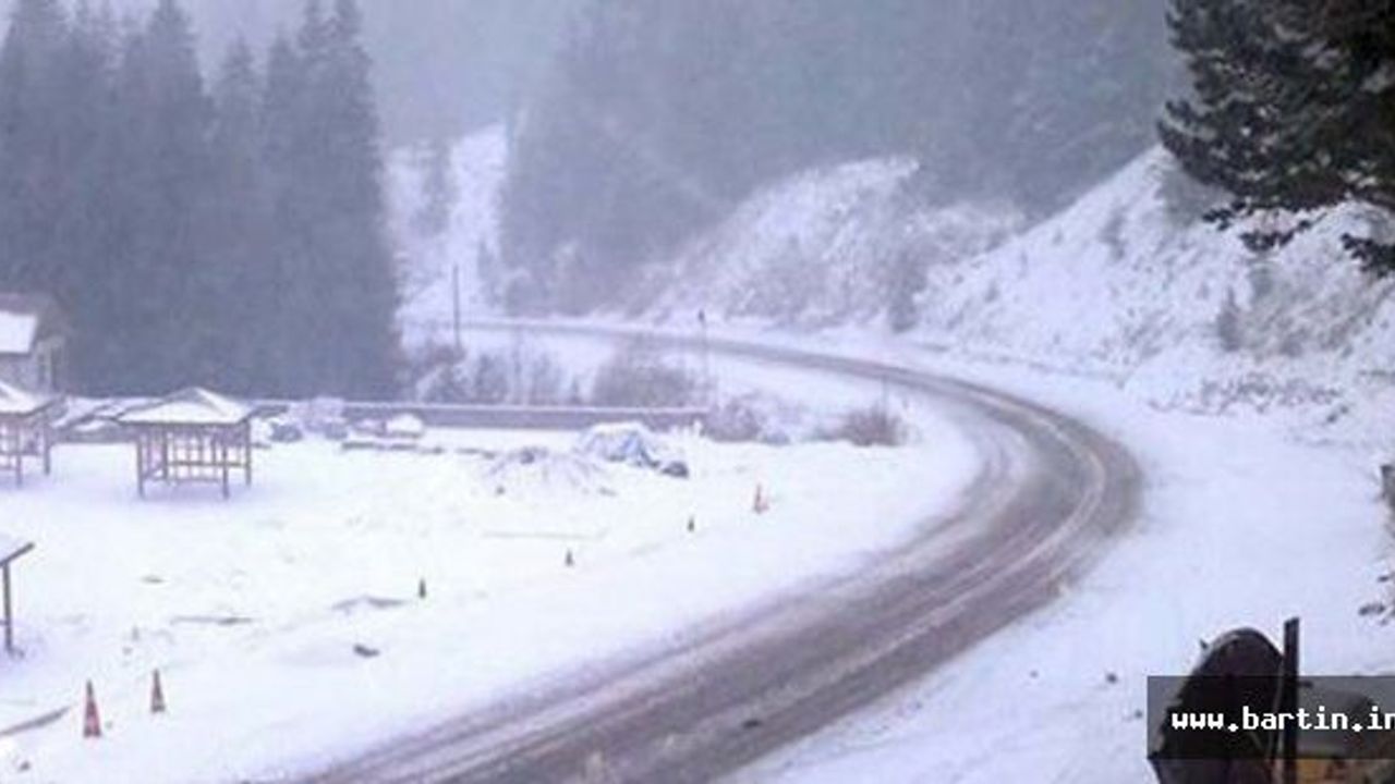 Kastamonu'da 410 Köy Yolu Ulaşıma Kapandı
