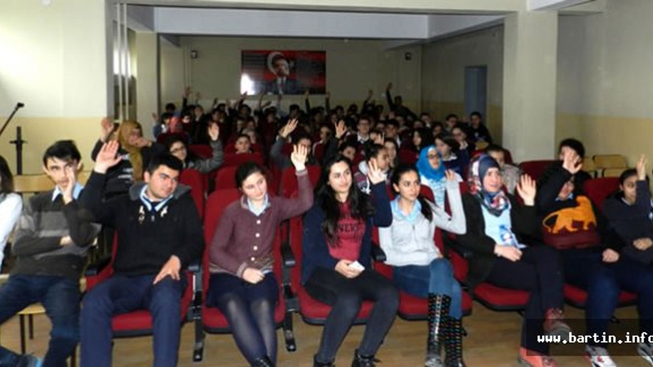 Öğrenciler Terör Örgütleri Konusunda Bilgilendirildi