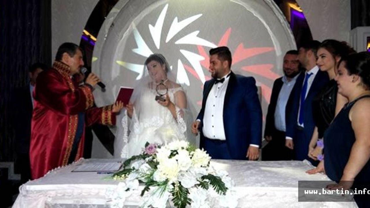 Başkan Özel Anlara Ortak Oldu