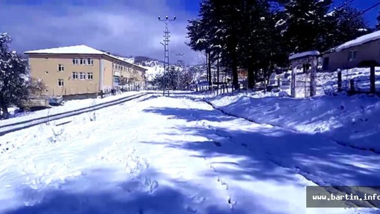 Bartın'da Yüksek Kesimler Beyaza Büründü