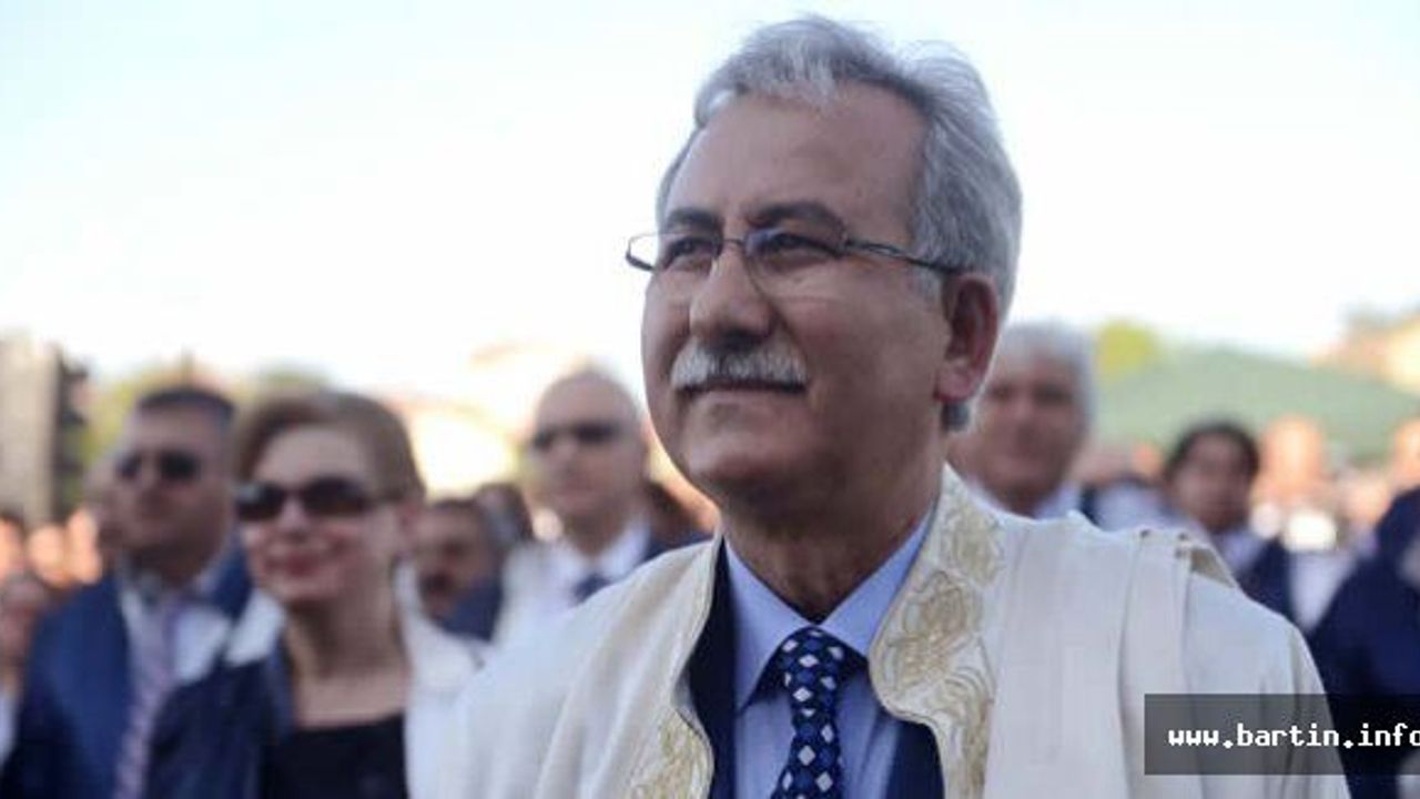Kurucu Rektör Kaplan’dan Duygusal Veda