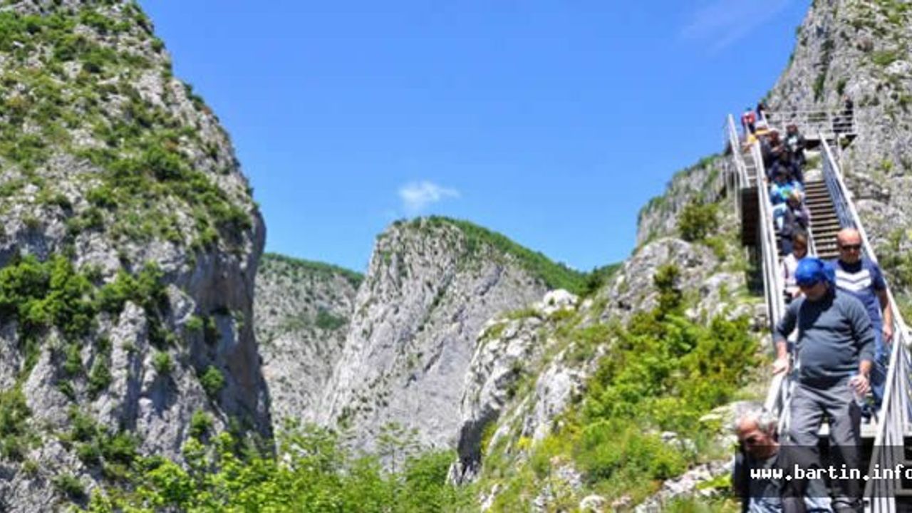 Dünya'nın En Derin 2.Kanyonuna Ziyaretçi Akını