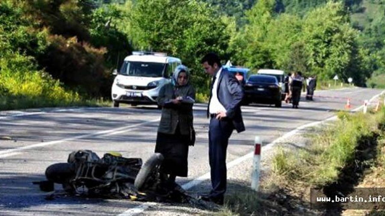 Kaymakamın makam otomobilinin çarptığı motosiklet sürücüsü öldü