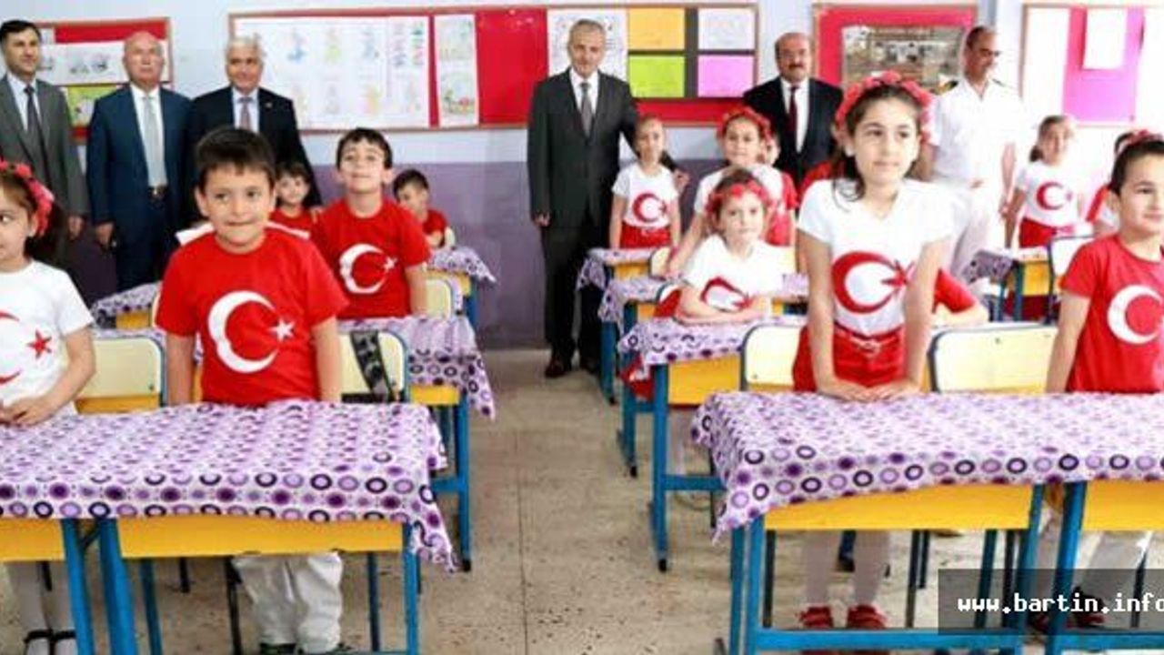 30 bin 967 öğrenci karne aldı
