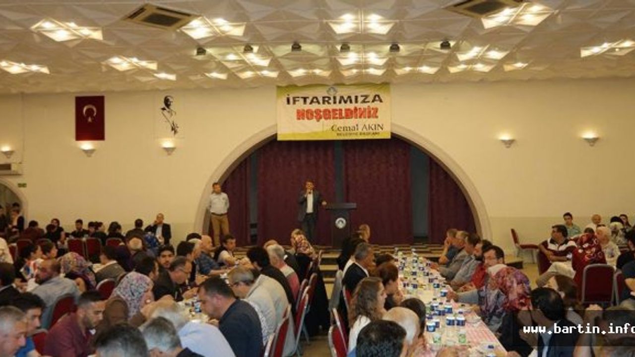 Geleneksel İftar Sofraları Devam ediyor