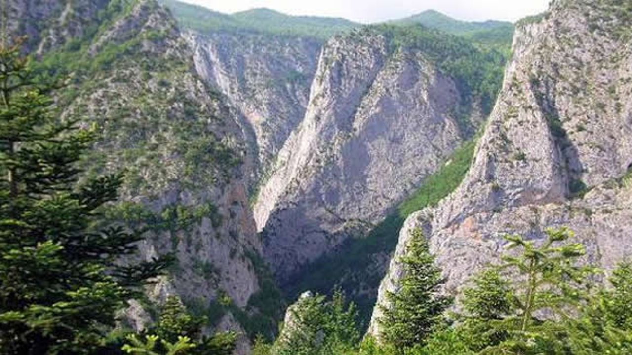 Valla Kanyonu'na 3 kişiden az giriş yasaklandı