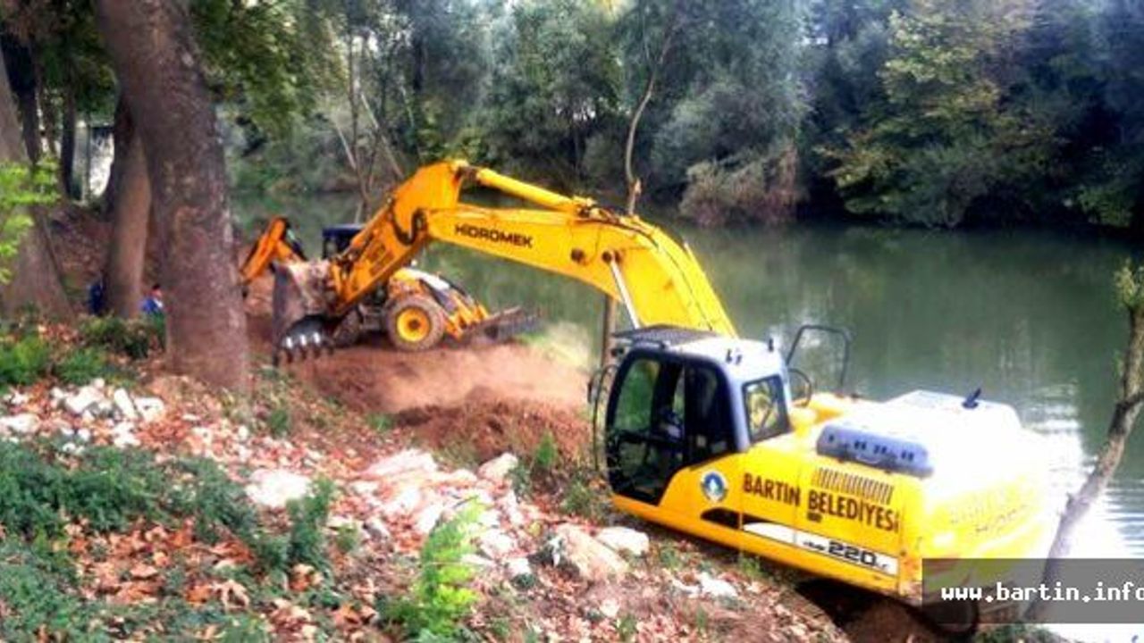 Irmak Kenarına Yürüyüş Yolu Yapılıyor