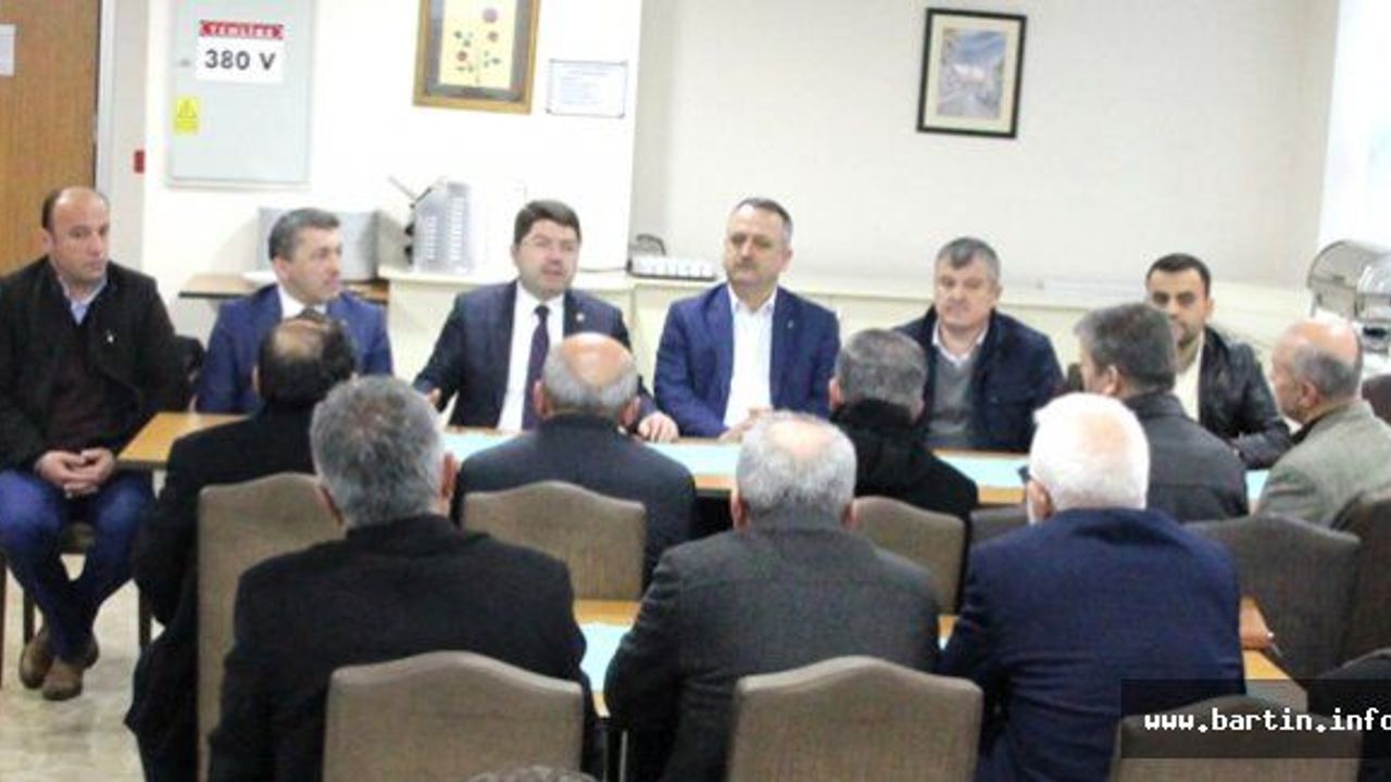Kumlucalılar'ın görüş ve taleplerini dinledi