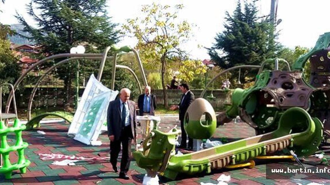 Kozcağız'a Yeni Nesil Oyun Grubu