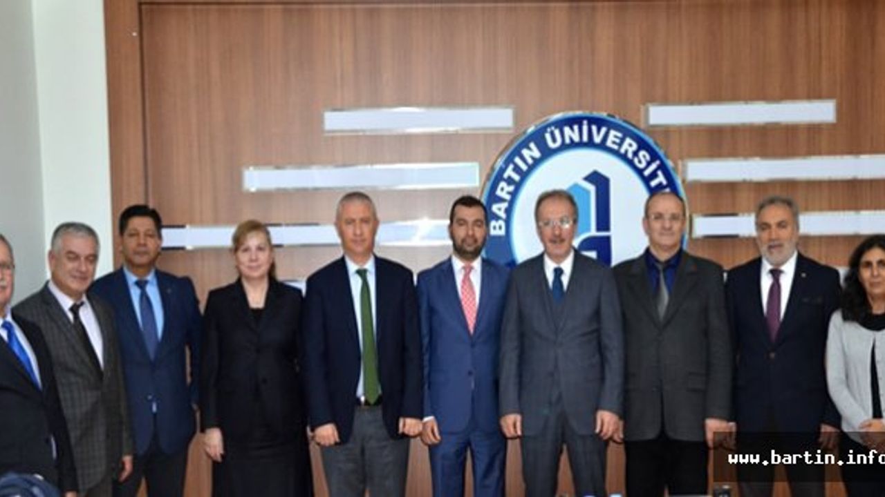 Akademik Kadroya 4 Profesör 5 Doçent