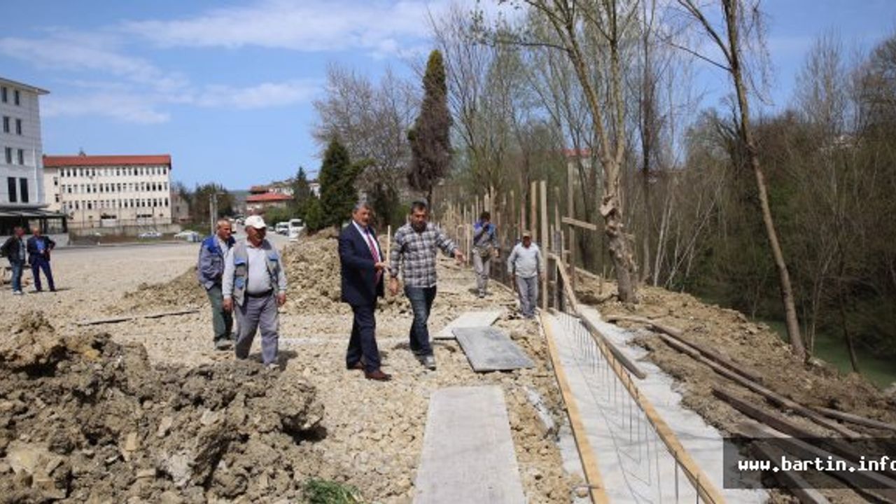 Elmalık Park'ta Çalışmalar Devam Ediyor