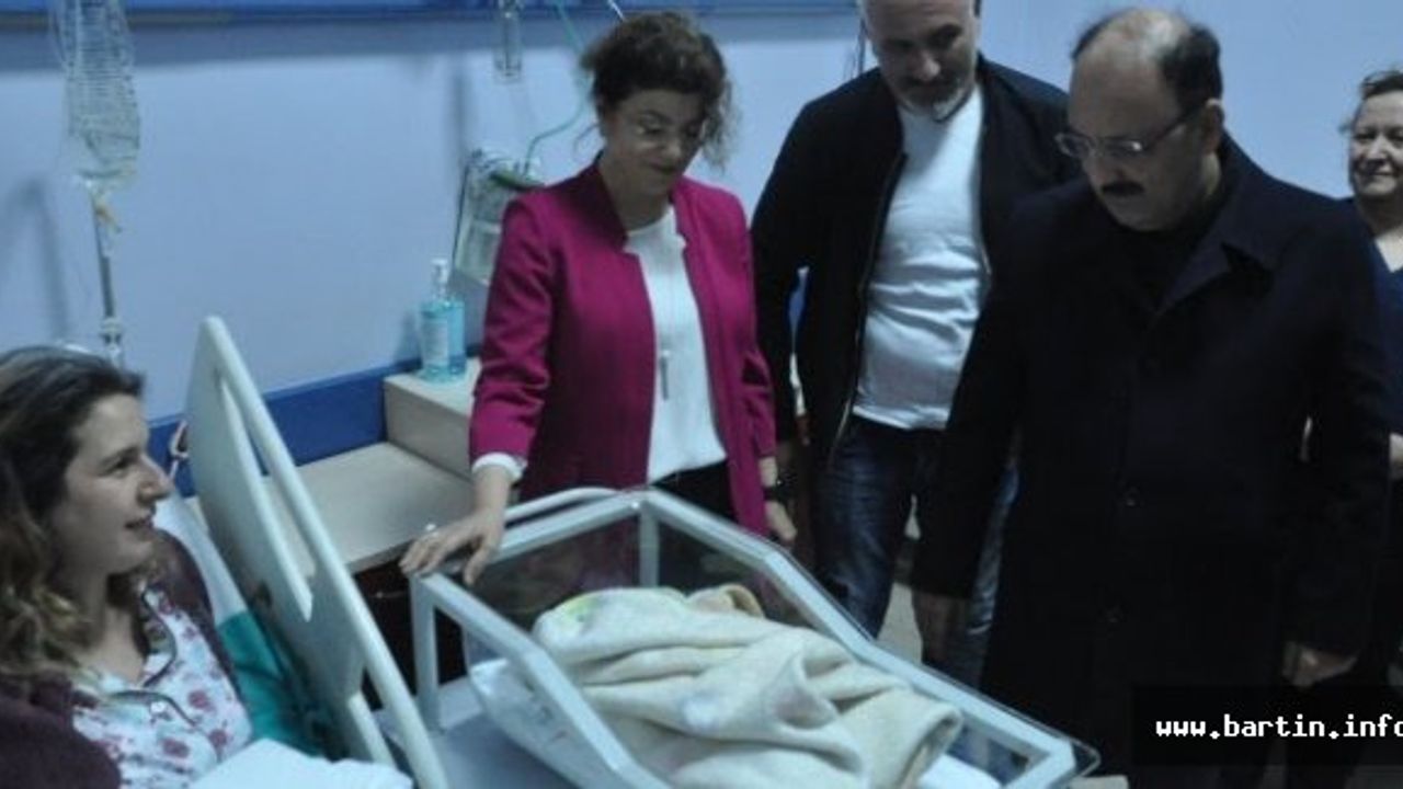 Bartın'da 2020'nin İlk Bebeği