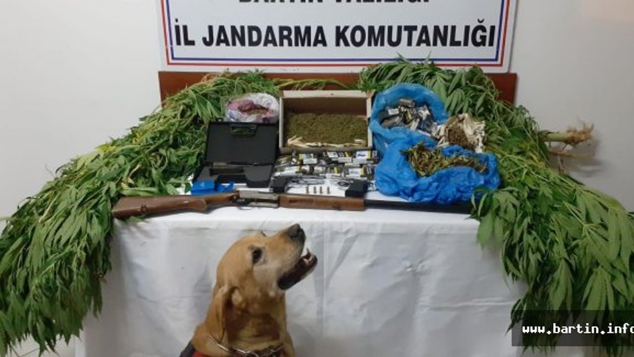 Köy Evine Operasyon, Baba ve Oğlu Yakalandı
