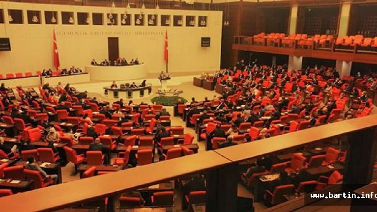 Sosyal medya düzenlemesi TBMM'de kabul edildi