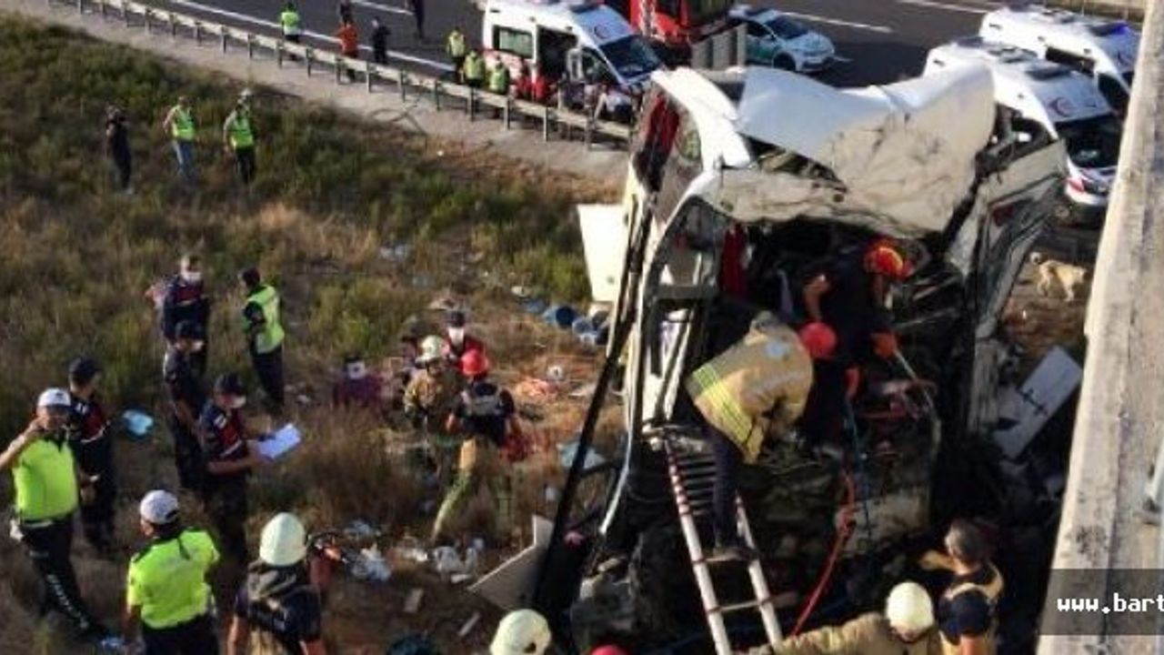 Feci Kaza: 5 Ölü, 7'si Ağır 25 Yaralı