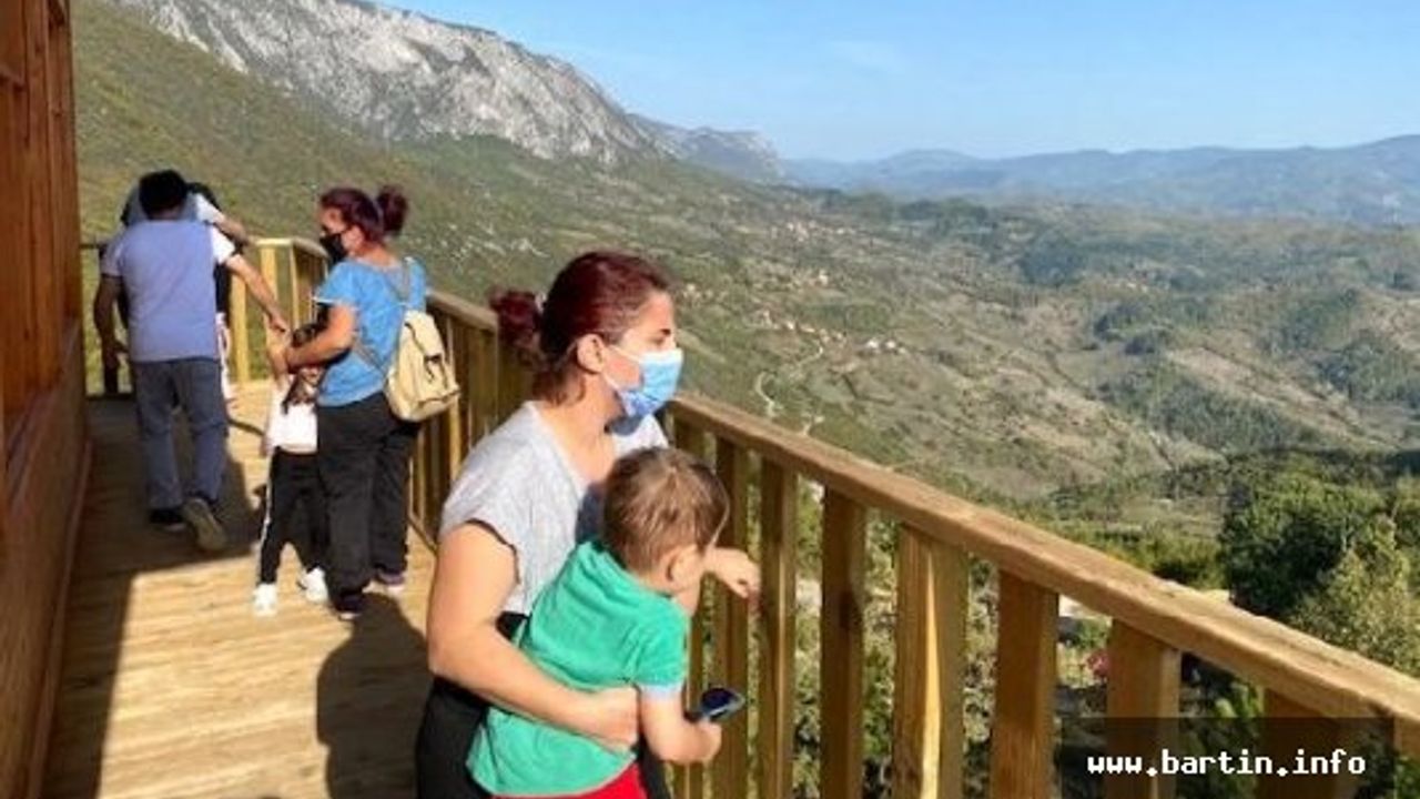 Bartın'ın İlk Kule Seyir Terasına Ziyaretçi Akını