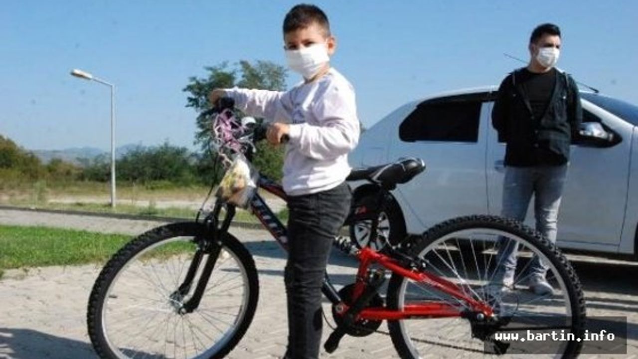 Bisikleti Ezilen Utku'ya Yeni Bisiklet