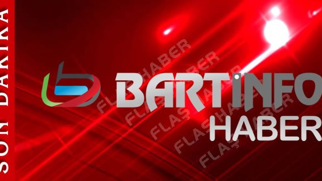 Yola Çıkan İnek Sürüsüne Çarptı: 3 Yaralı
