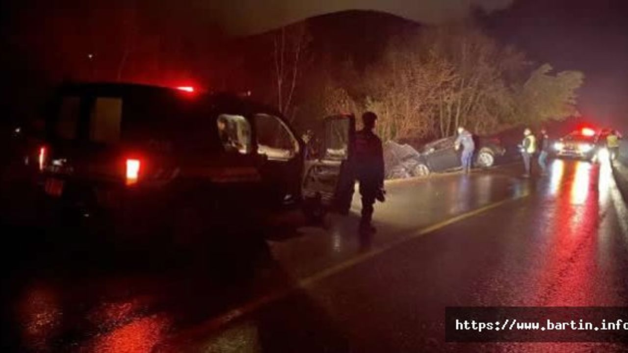 İnkum Yolunda Feci Kaza: 2 Yaralı