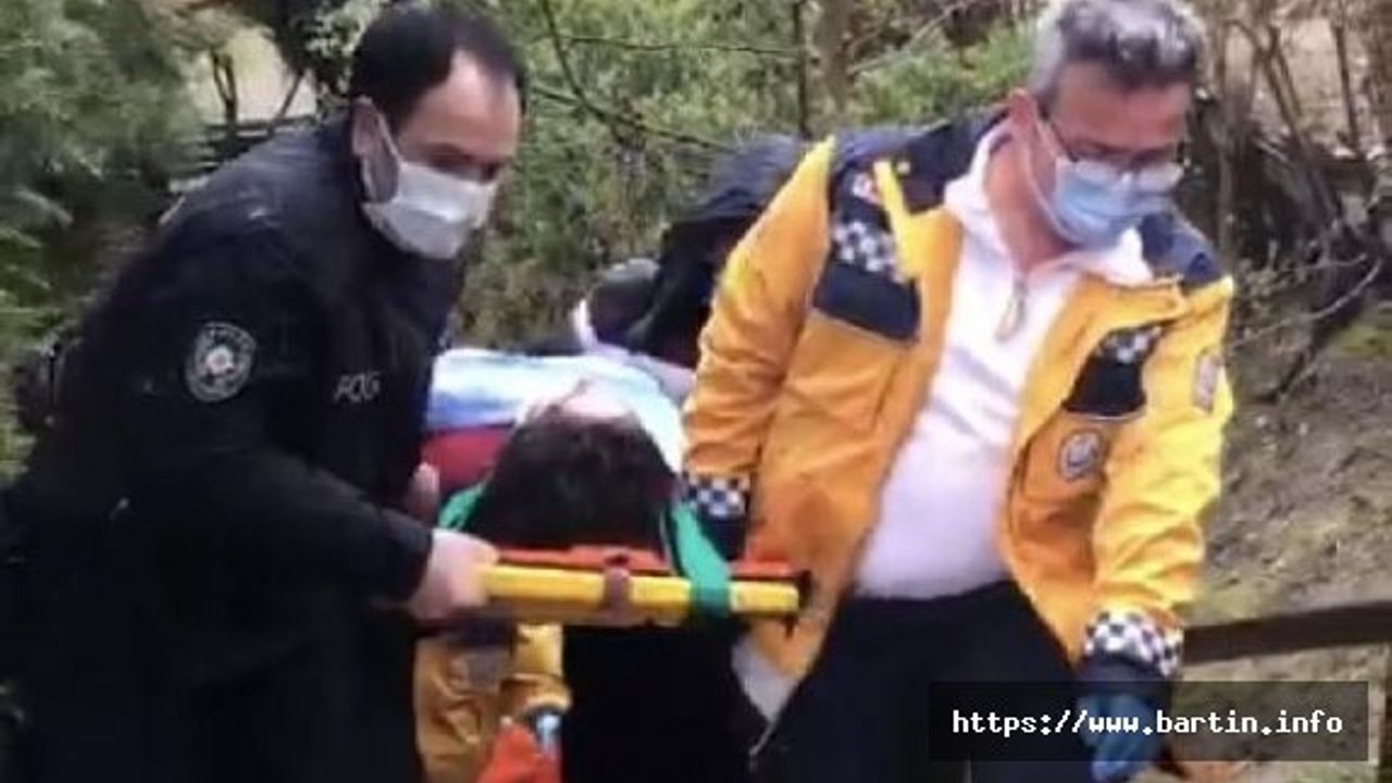 Köprüden Irmağa Atlayan Genç Kız Kurtarıldı