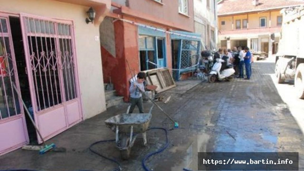 Afet Bölgesinde Hayat Normale Dönüyor