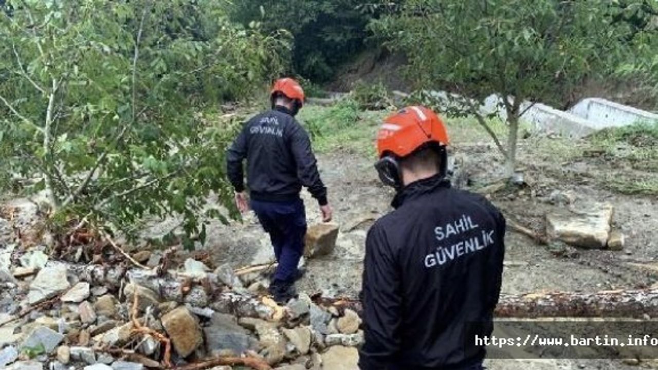 Selde Kaybolan Yaşlı Kadının Cansız Bedeni Bulundu