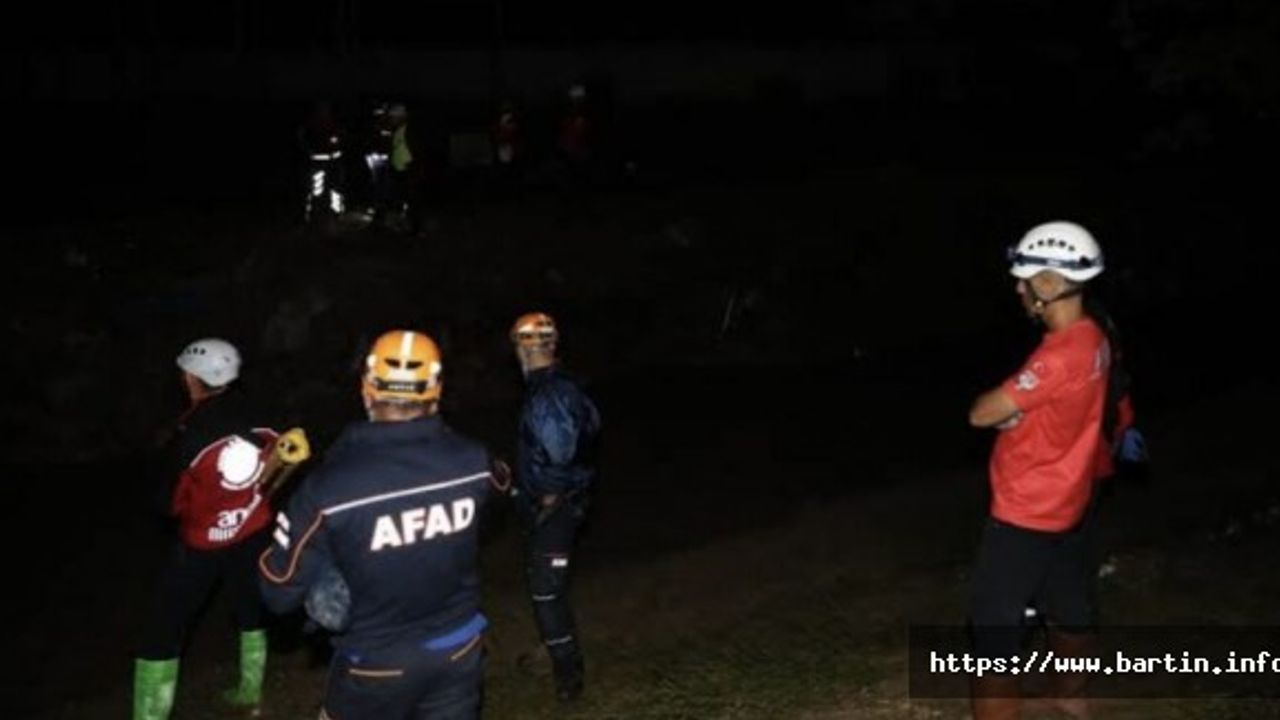 Montu Bulunan Yaşlı Adam Her Yerde Aranıyor