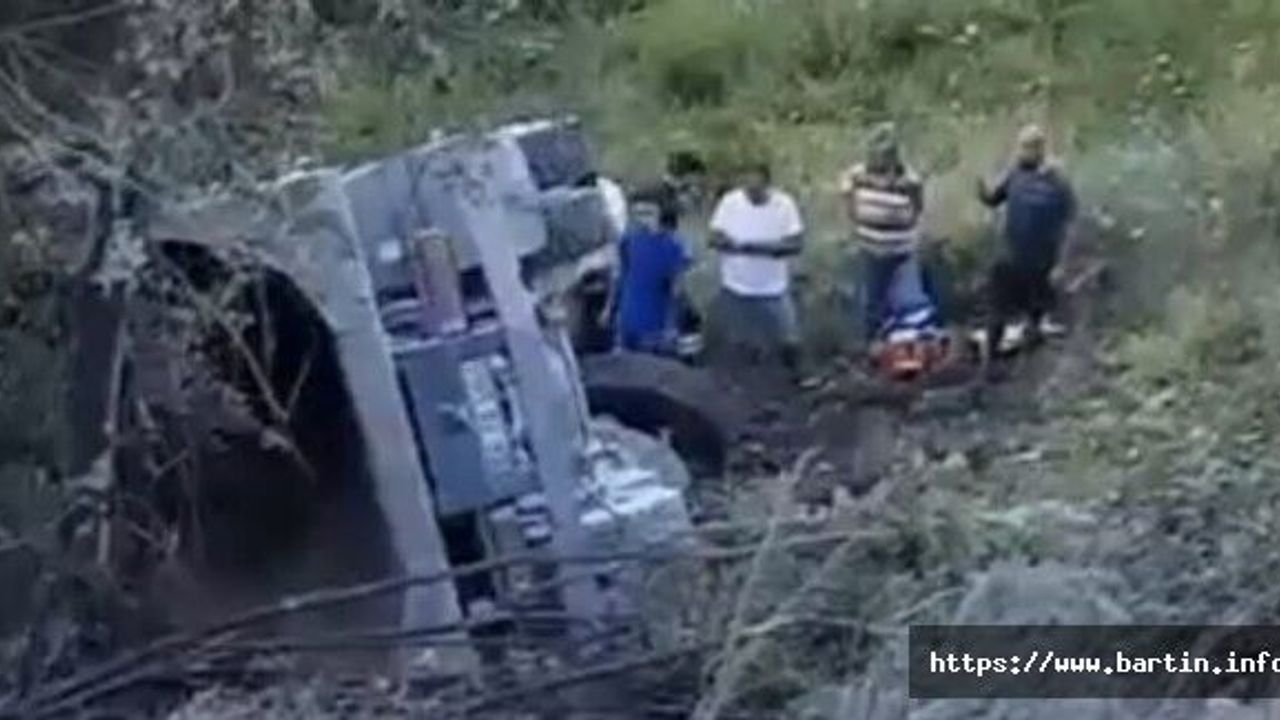 Kömür Yüklü Kamyon Devrildi: 1 Yaralı