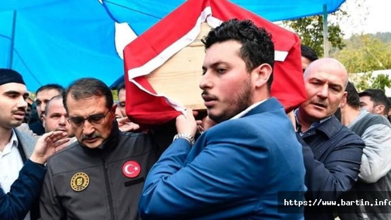 Esbey'li Maden Şehidi 3 Bakanın Omuzlarında Uğurlandı