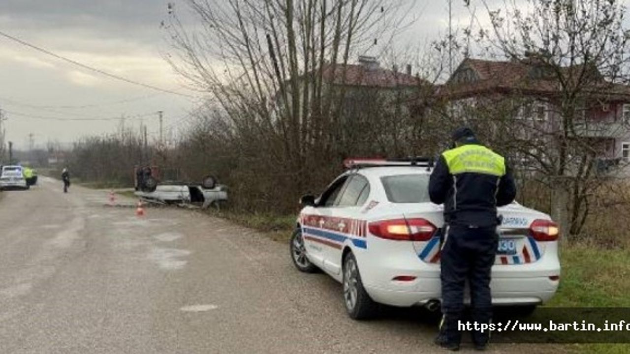 Ağaçlara Çarparak Devrildi: 2'si Çocuk 5 yaralı